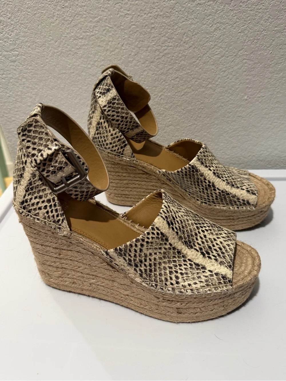 NWOT Marc Fisher Snakeskin Espadrille Wedge Adalyn Sandals with Ankle Straps